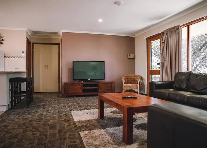 Riverbush Cottages